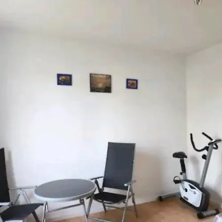 Habitación en casa particular Comfortable In A Quiet Apartment, Exclusively For Women