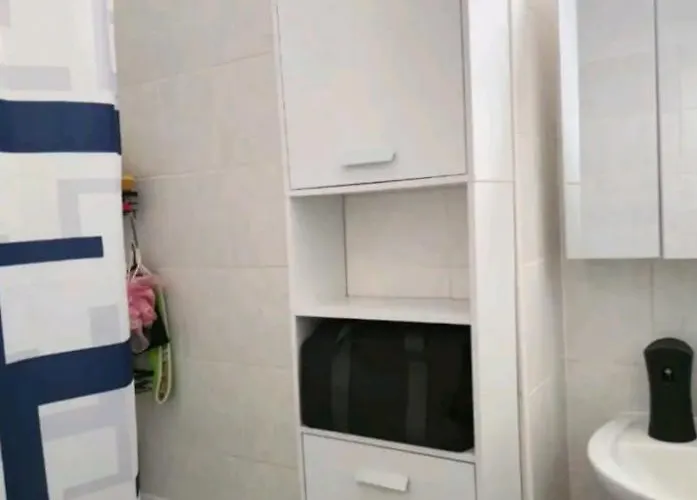 منزل للإقامة Comfortable In A Quiet Apartment, Exclusively For Women *